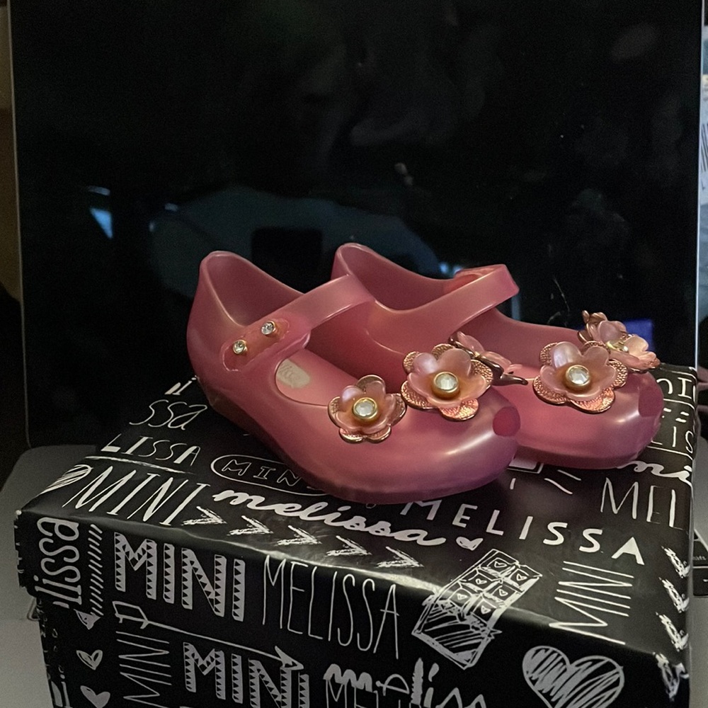 Mini Melissa Ultra Girl Special